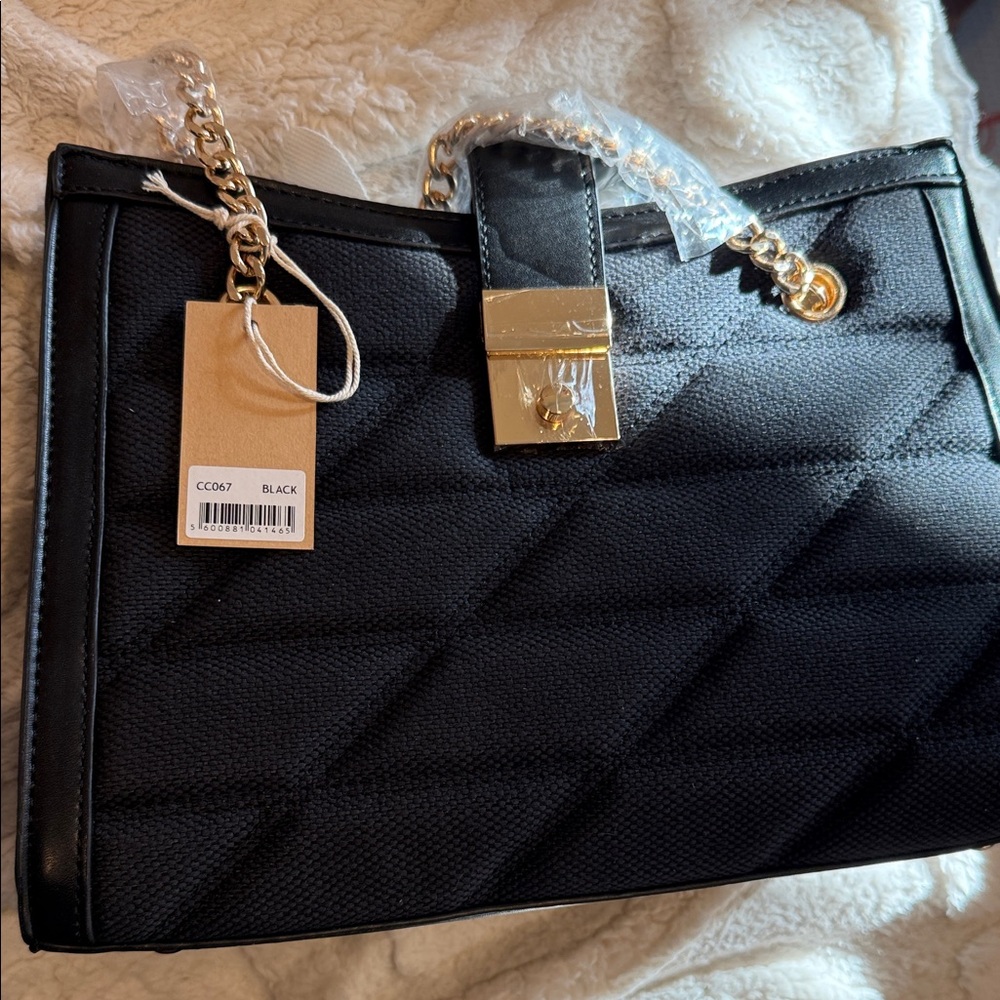 Black Quilted Shoulder Bag - Picture 4 of 4